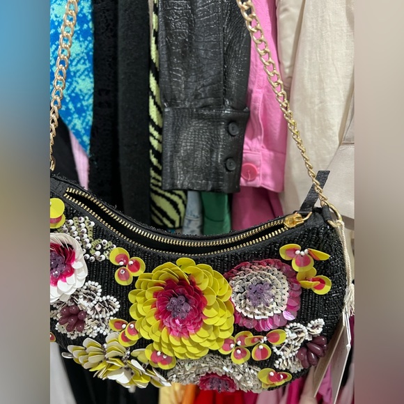 Flower beaded handbag - Picture 4 of 6